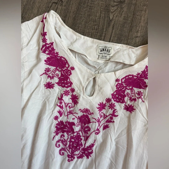 Ariat Embroidered Floral Top - Picture 2 of 6